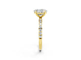 Yellow gold Oval Cut Diamond Pavé Band with Six-Prong Setting_2