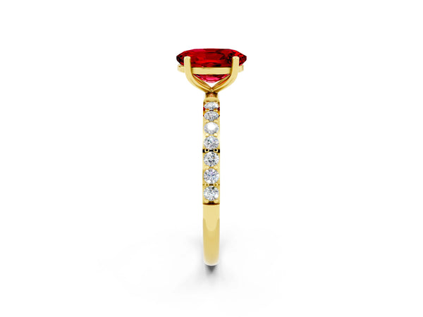 Yellow gold Oval Cut Diamond Pavé Band with Six-Prong Setting