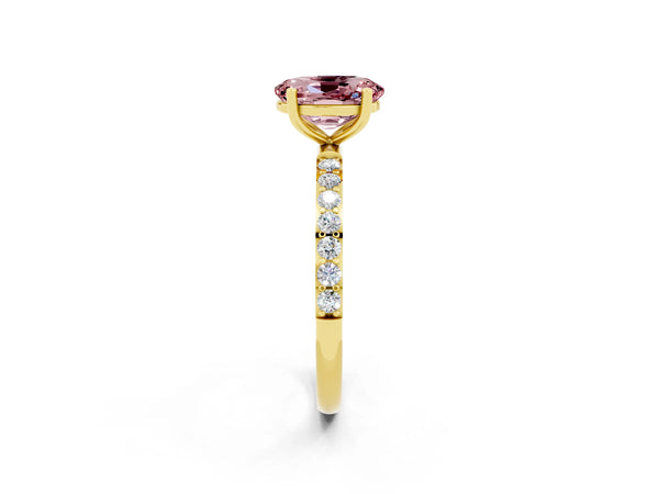 Yellow gold Oval Cut Diamond Pavé Band with Six-Prong Setting