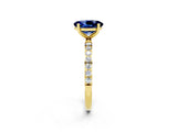 Yellow gold Oval Cut Diamond Pavé Band with Six-Prong Setting_2
