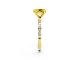 Yellow gold Oval Cut Diamond Pavé Band with Six-Prong Setting_2