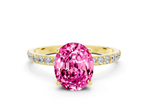 Yellow gold Oval Cut Diamond Pavé Band with Six-Prong Setting