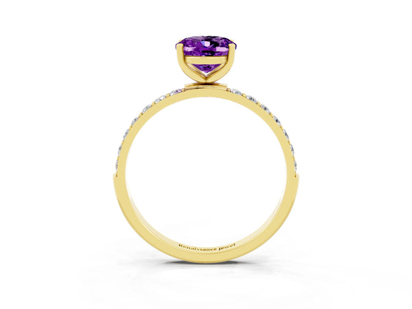 Yellow gold Oval Cut Amethyst Solitaire Ring with Round Pavé Shoulders and Prong Setting