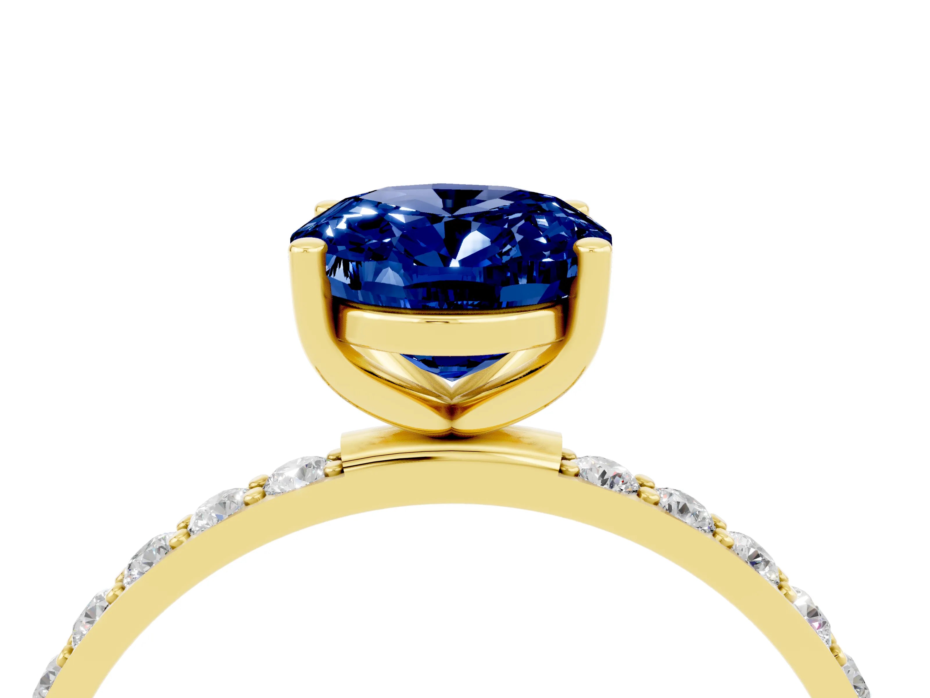 Yellow gold Oval Cut Diamond Pavé Band with Six-Prong Setting_4