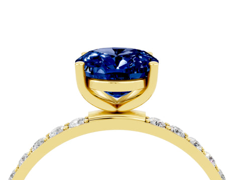 Yellow gold Oval Cut Diamond Pavé Band with Six-Prong Setting_4