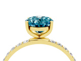 Yellow gold Oval Cut Diamond Pavé Band with Six-Prong Setting_4