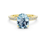 Yellow gold Oval Cut Diamond Pavé Band with Six-Prong Setting