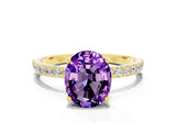 Yellow gold Oval Cut Diamond Pavé Band with Six-Prong Setting