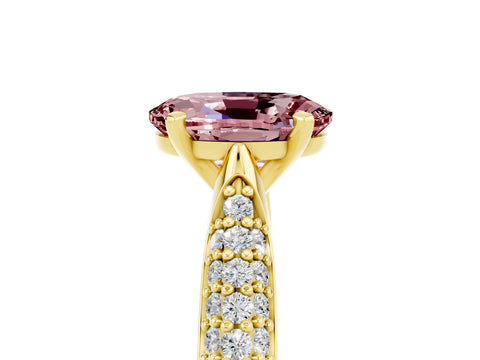 Yellow gold Oval Cut Diamond Solitaire Engagement Ring with Pavé Band and Four-Prong Setting_5