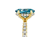 Yellow gold Oval Cut Diamond Solitaire Ring with Four-Prong Setting and Pavé Band_5