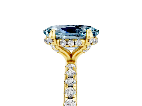Yellow gold Oval Cut Diamond Solitaire Ring with Four-Prong Setting and Pavé Band_5