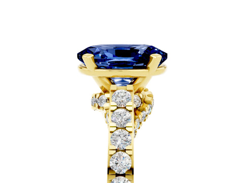 Yellow gold Oval Cut Diamond Solitaire Ring with Pavé Band and Prong Setting_5