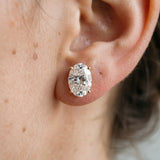 Yellow gold Oval Cut Diamond Stud Earrings_127