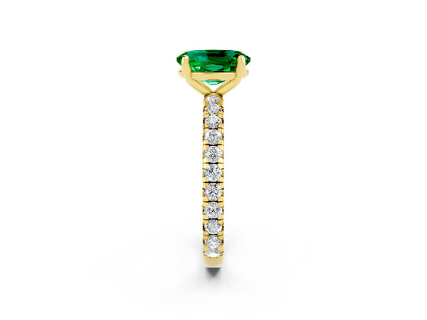 Yellow gold Oval Cut Emerald Pavé Solitaire Ring with Round Band and Prong Setting