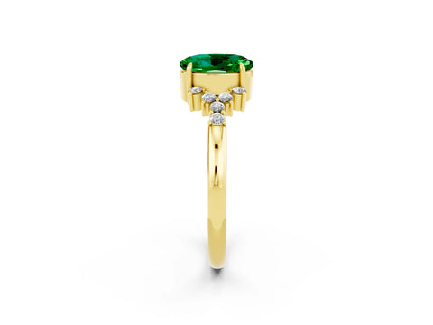 Yellow gold Oval Cut Emerald Ring with Side Stones and Four-Prong Setting_74