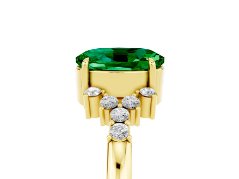 Yellow gold Oval Cut Emerald Ring with Side Stones and Four-Prong Setting_77