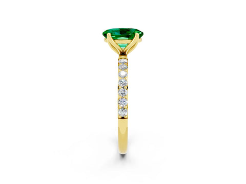 Yellow gold Oval Cut Emerald Solitaire Engagement Ring with Pavé Band and Prong Setting_2