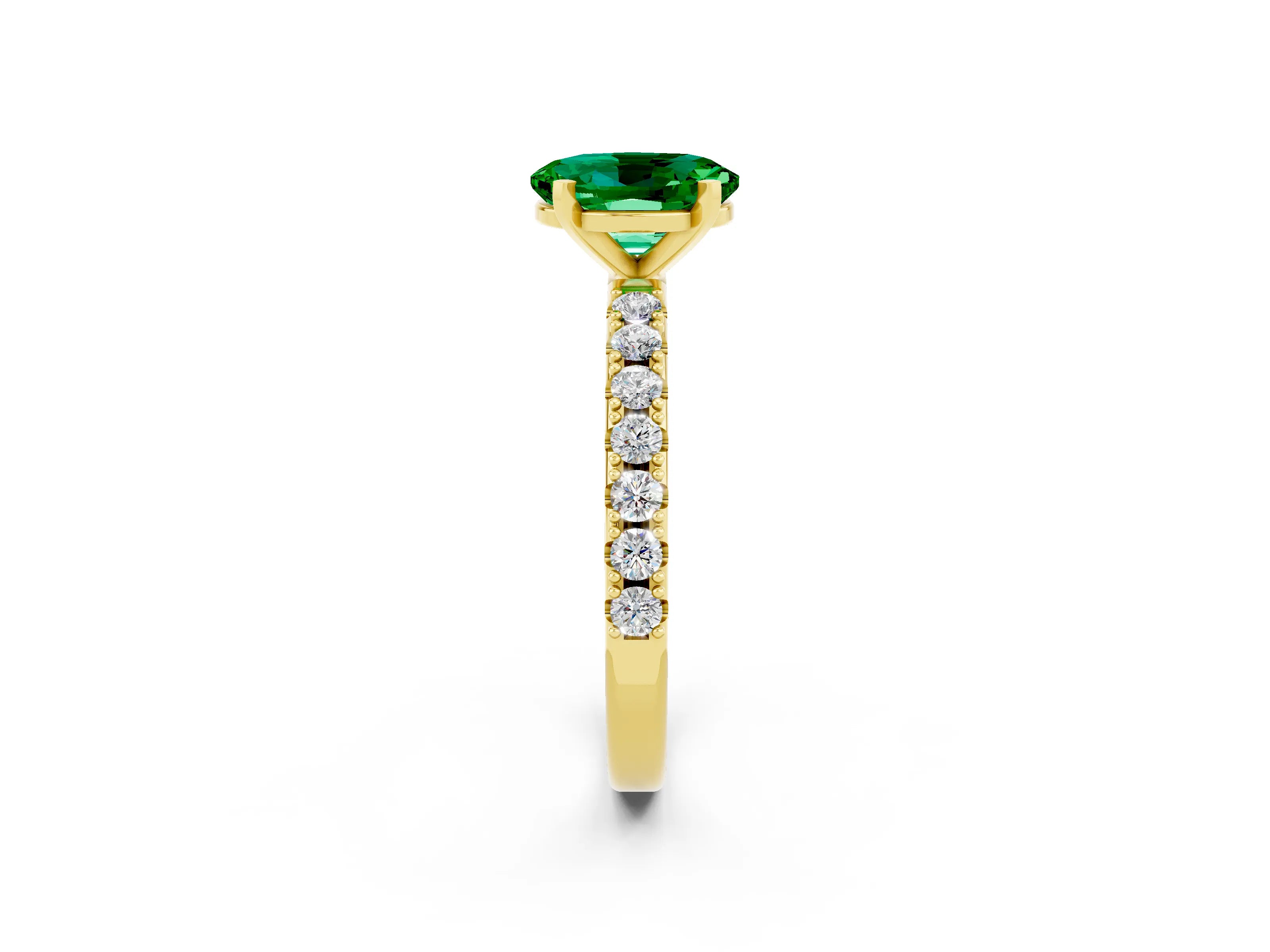 Yellow gold Oval Cut Emerald Solitaire Pavé Band with Four-Prong Setting_2