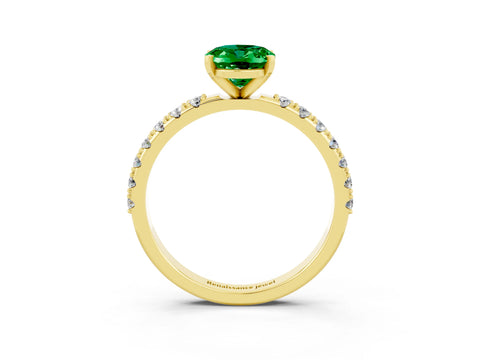 Yellow gold Oval Cut Emerald Solitaire Pavé Band with Four-Prong Setting_3