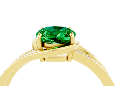 Yellow gold Oval Cut Emerald Solitaire Ring with Split Shank and Prong Setting_4