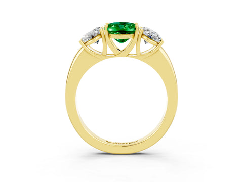 Yellow gold Oval Cut Emerald Three-Stone Ring with Four-Prong Setting and Classic Band_3