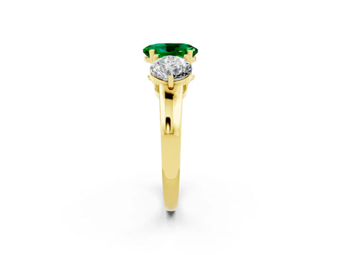 Yellow gold Oval Cut Emerald Three-Stone Ring with Prong Setting and Classic Band_2