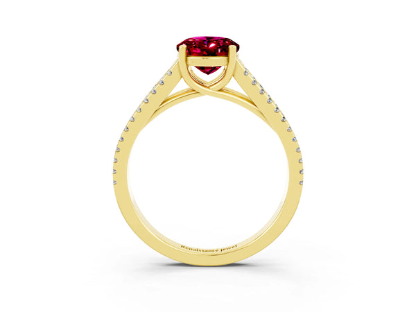 Yellow gold Oval Cut Garnet Solitaire Engagement Ring with Split Shank Pavé Band