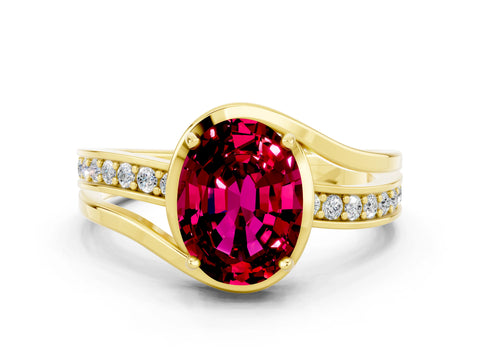 Yellow gold Oval Cut Garnet Solitaire Ring with Split Shank and Prong Setting