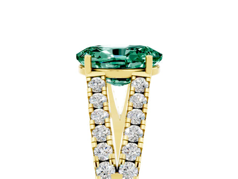 Yellow gold Oval Cut Green Sapphire Split Shank Pavé Engagement Ring with Four-Prong Setting_17