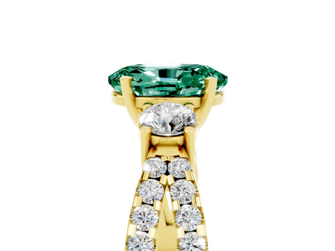 Yellow gold Oval Cut Green Sapphire Three-Stone Ring with Pavé Split Shank and Four-Prong Setting_17
