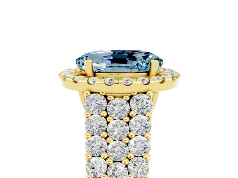 Yellow gold Oval Cut Halo Pavé Diamond Engagement Ring with Split Shank and Four-Prong Setting_5