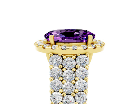 Yellow gold Oval Cut Halo Pavé Diamond Engagement Ring with Split Shank and Four-Prong Setting_5