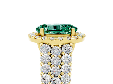 Yellow gold Oval Cut Halo Pavé Diamond Engagement Ring with Split Shank and Four-Prong Setting_5