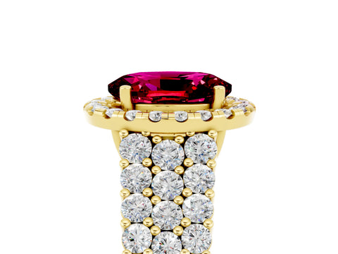 Yellow gold Oval Cut Halo Pavé Diamond Engagement Ring with Split Shank and Four-Prong Setting_5