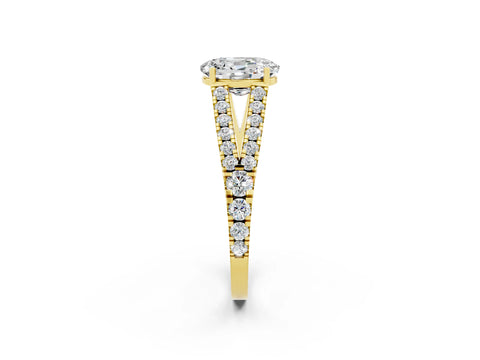 Yellow gold Oval Cut Moissanite Split Shank Pavé Engagement Ring with Four-Prong Setting_14