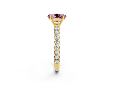 Yellow gold Oval Cut Morganite Pavé Solitaire Engagement Ring with Four-Prong Setting_14