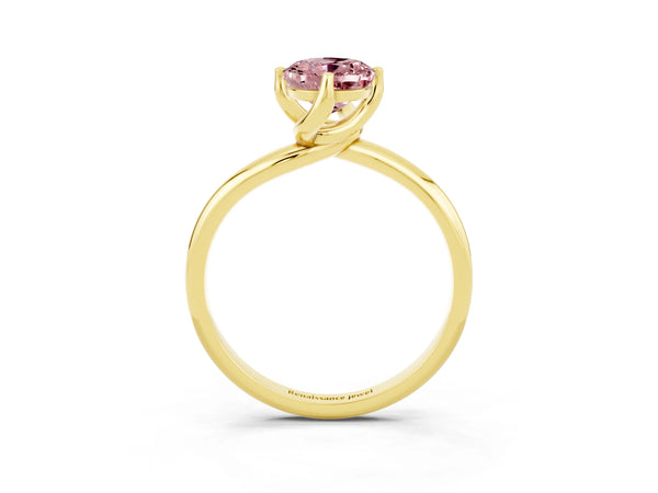 Yellow gold Oval Cut Morganite Solitaire Engagement Ring with Four-Prong Setting and Classic Band