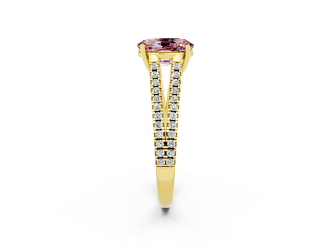 Yellow gold Oval Cut Morganite Solitaire Engagement Ring with Split Shank Pavé Band_2