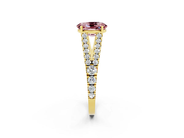 Yellow gold Oval Cut Morganite Split Shank Pavé Engagement Ring with Four-Prong Setting