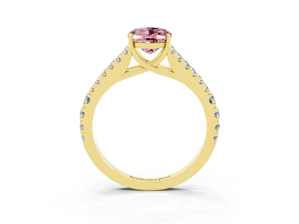 Yellow gold Oval Cut Morganite Split Shank Pavé Engagement Ring with Four-Prong Setting