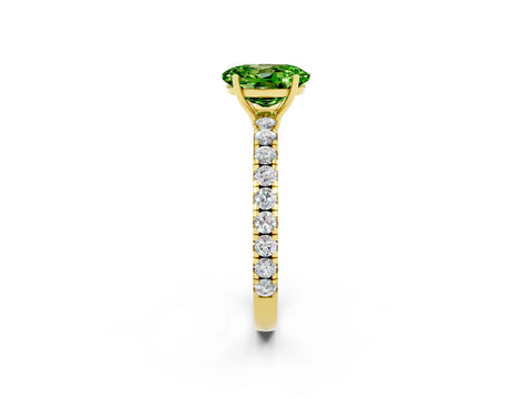 Yellow gold Oval Cut Peridot Pavé Solitaire Engagement Ring with Four-Prong Setting_14