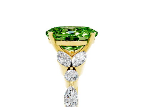 Yellow gold Oval Cut Peridot Solitaire Ring with Side Stones and Four-Prong Setting_17