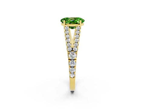 Yellow gold Oval Cut Peridot Split Shank Pavé Engagement Ring with Four-Prong Setting_37