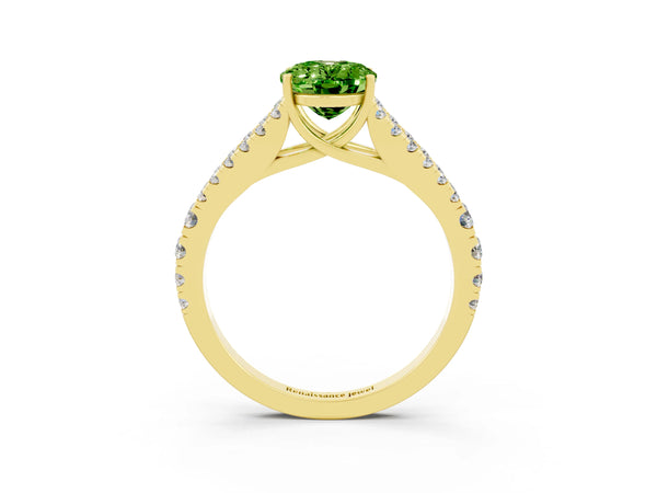 Yellow gold Oval Cut Peridot Split Shank Pavé Engagement Ring with Four-Prong Setting
