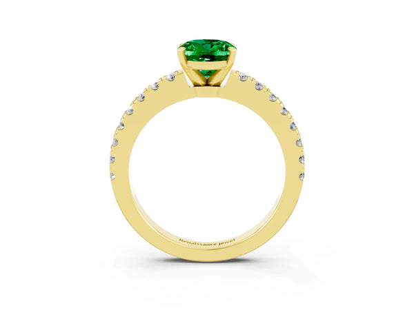 Yellow gold Oval Cut Solitaire Emerald with Pavé Band and Four-Prong Setting
