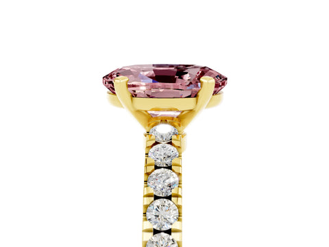 Yellow gold Oval Cut Solitaire Diamond with Pavé Band and Four-Prong Setting_5
