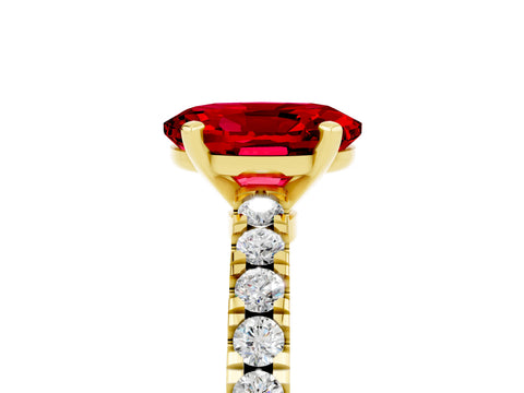Yellow gold Oval Cut Solitaire Diamond with Pavé Band and Four-Prong Setting_5