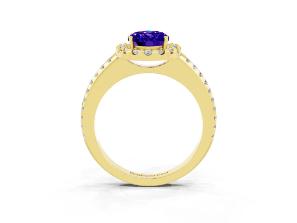 Yellow gold Oval Cut Tanzanite Pavé Halo Ring with Four-Prong Setting