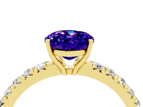 Yellow gold Oval Cut Tanzanite Pavé Solitaire Engagement Ring with Four-Prong Setting_16