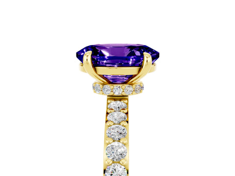 Yellow gold Oval Cut Tanzanite Ring with Pavé Band and Four-Prong Setting_5